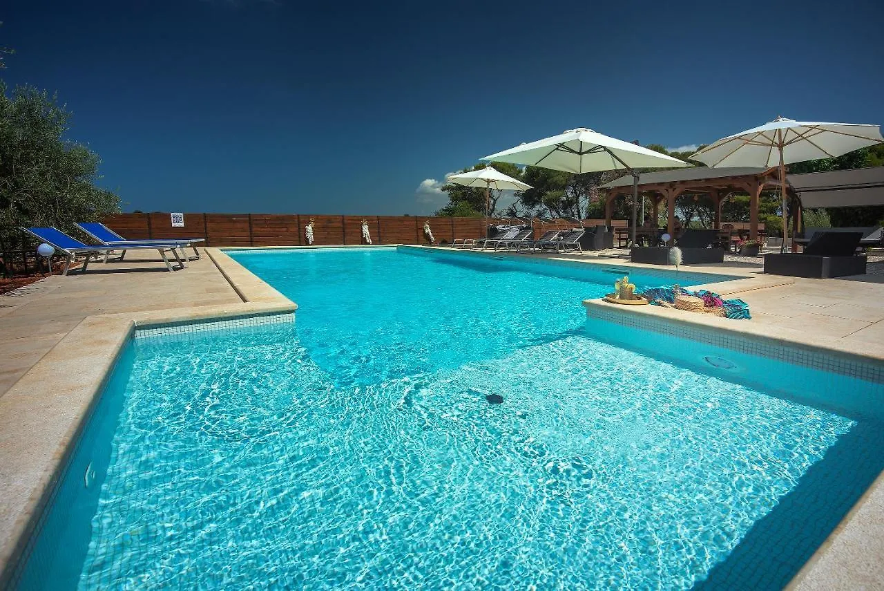 Apartments Vita Vinkuran 0*,  Kroatien